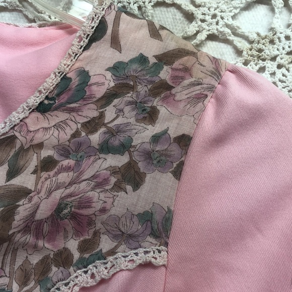 1970’s-Vintage polyester dress -Wards- pink with floral & corset tied bodice - Picture 7 of 10